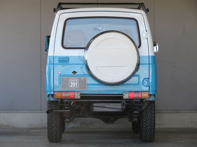 Suzuki Jimny 12