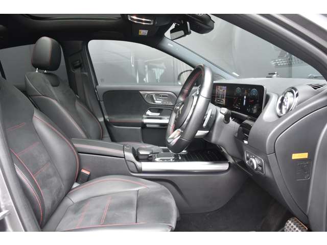 Mercedes-Benz GLA-Class 8