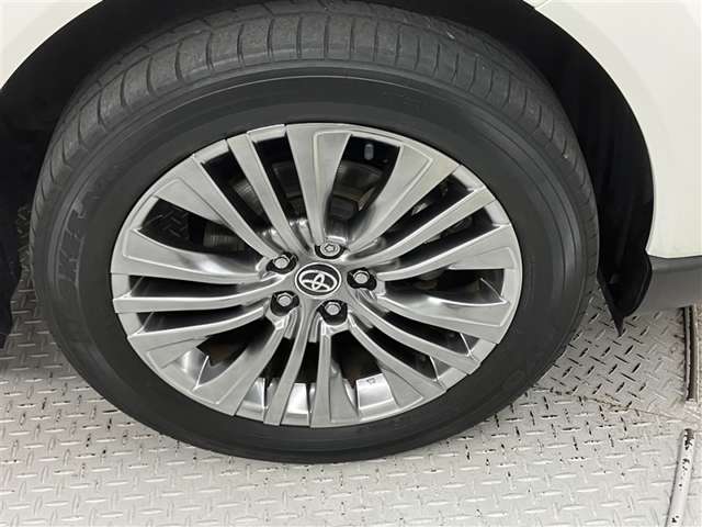 Toyota Harrier 12