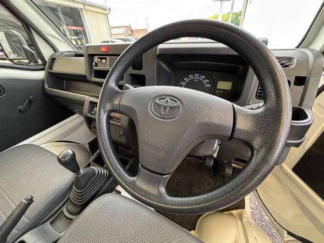 Toyota Pixis Truck 8