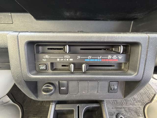 Toyota Pixis Truck 9