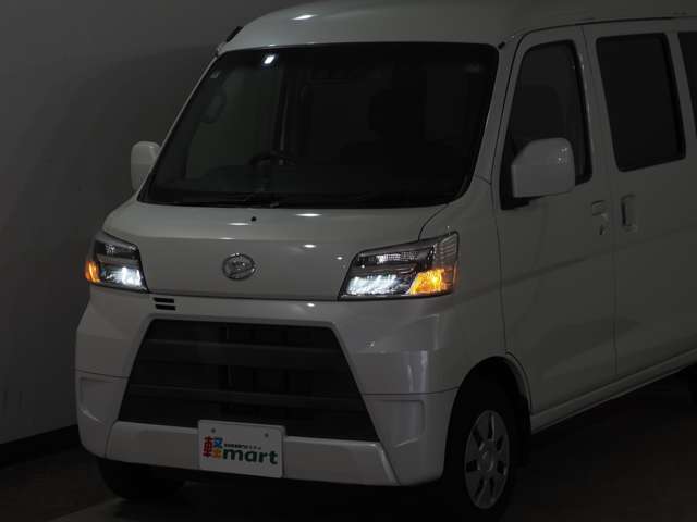 Daihatsu Hijet Cargo 12