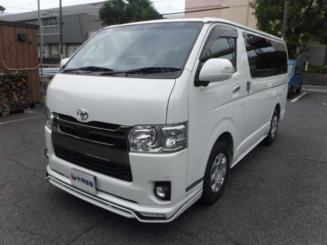 Toyota Hiace Van 8