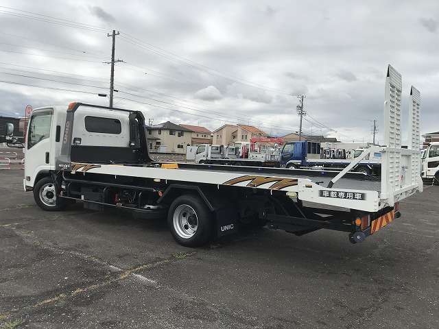 Isuzu Elf 11