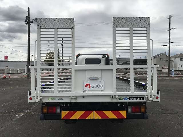 Isuzu Elf 12