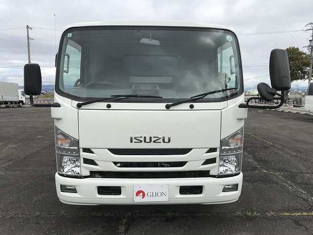 Isuzu Elf 2