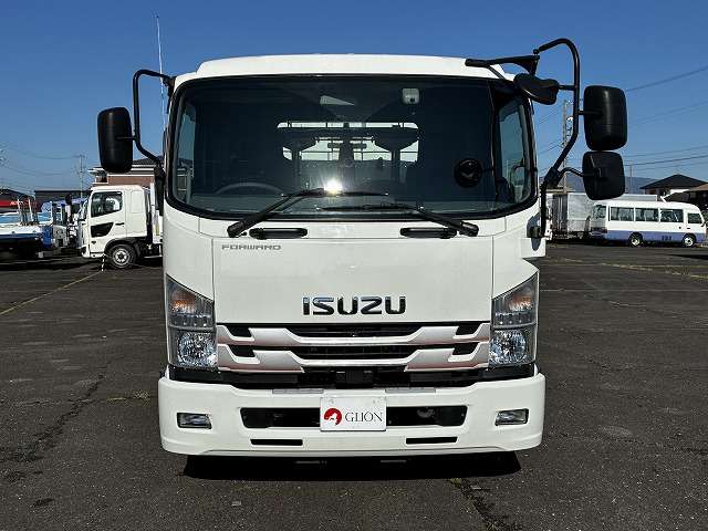 Isuzu Forward 12