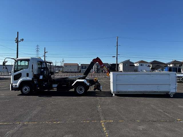 Isuzu Forward 3