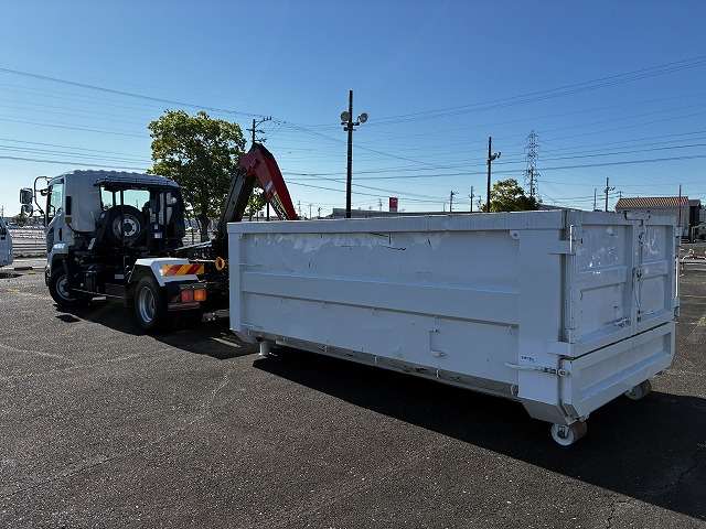 Isuzu Forward 5
