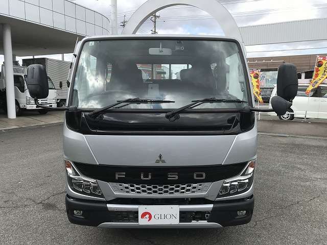 Mitsubishi Fuso Canter 2
