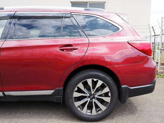 Subaru Legacy Outback 11