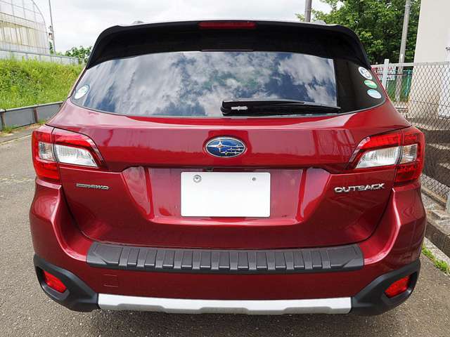 Subaru Legacy Outback 9