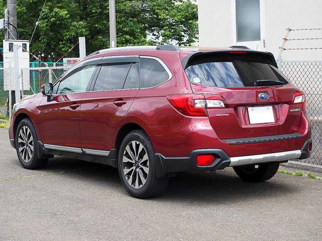 Subaru Legacy Outback 10