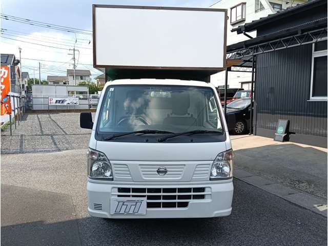Nissan NT100 Clipper 2