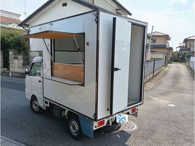 Nissan NT100 Clipper 8