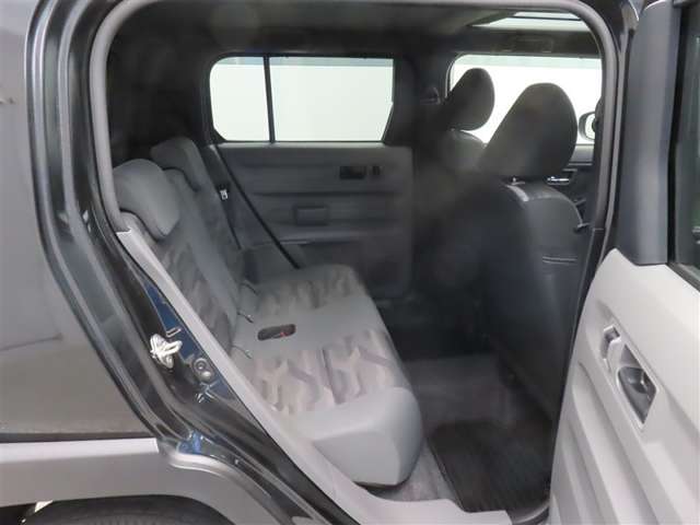 Daihatsu Taft 9