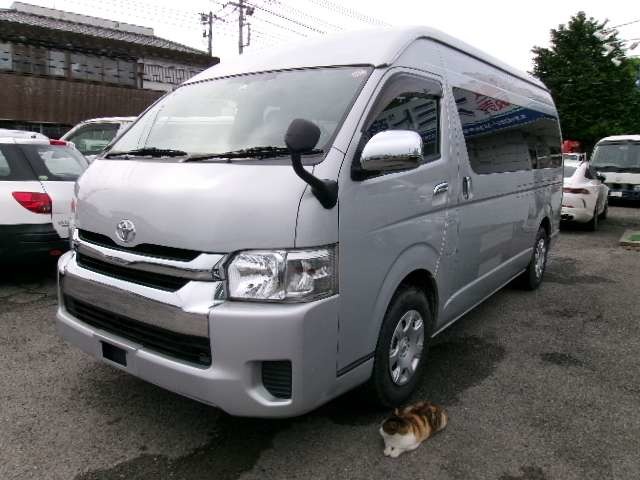 Toyota Hiace 3