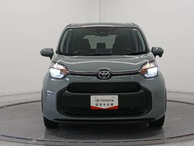 Toyota Sienta 2