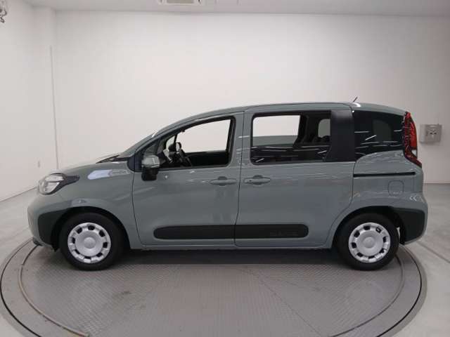 Toyota Sienta 8