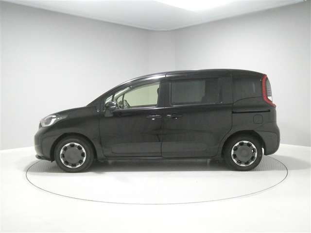 Toyota Sienta 2