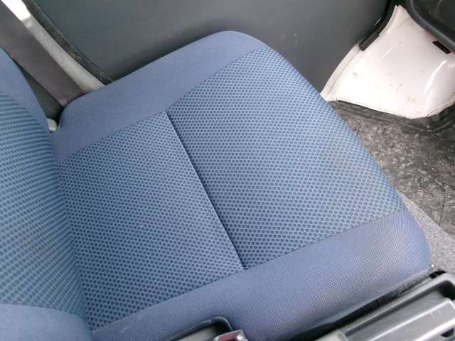 Daihatsu Hijet Cargo 12