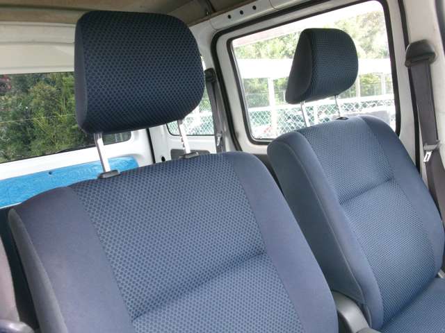 Daihatsu Hijet Cargo 7