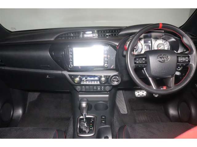 Toyota Hilux 2