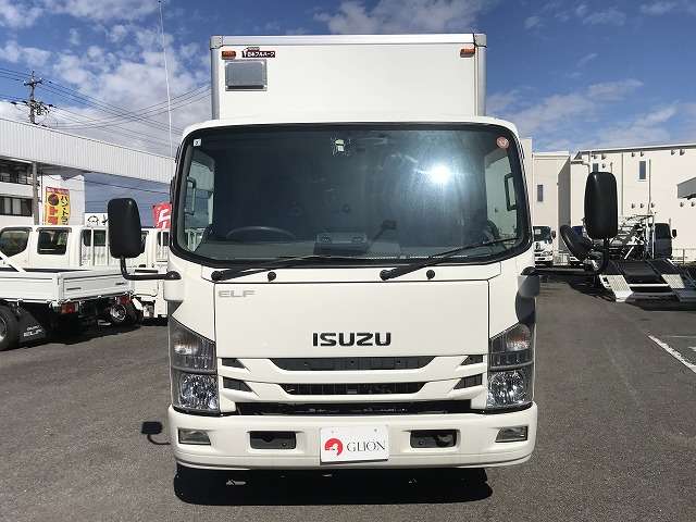 Isuzu Elf 2