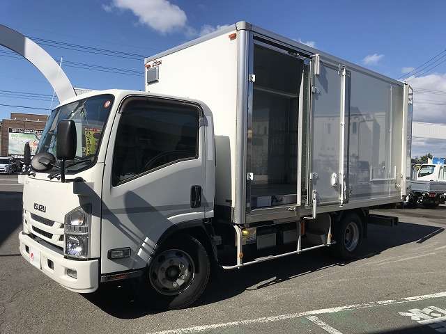 Isuzu Elf 9