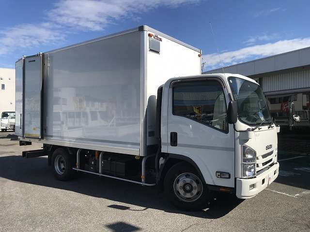 Isuzu Elf 10