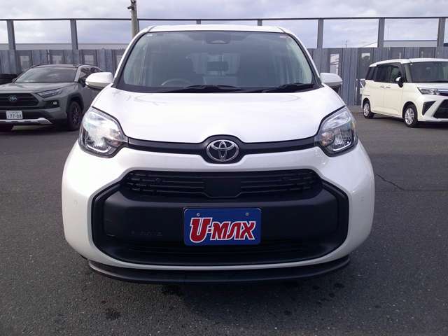 Toyota Sienta 8