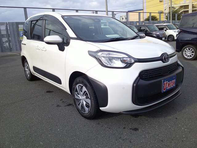 Toyota Sienta 9