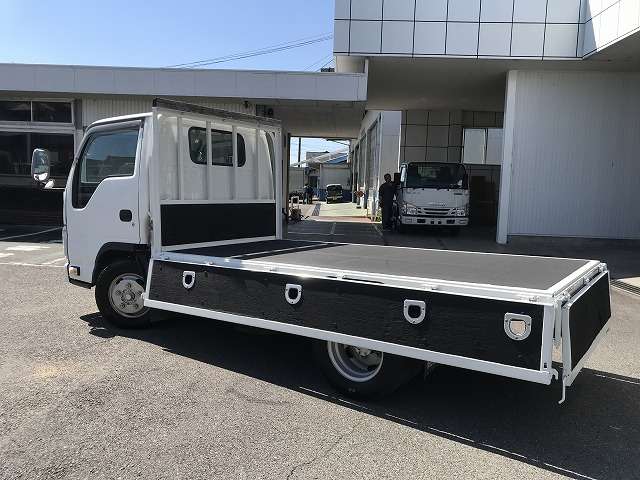 Isuzu Elf 11
