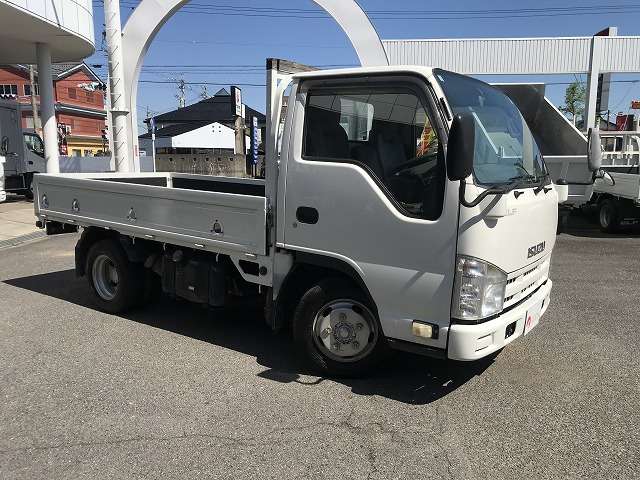 Isuzu Elf 3