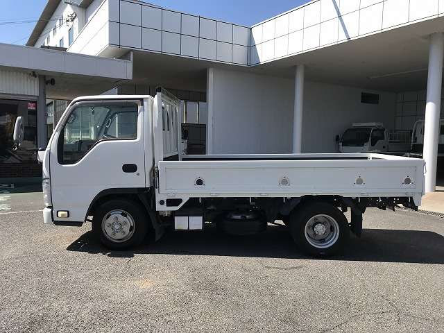 Isuzu Elf 7