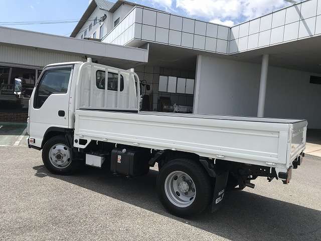 Isuzu Elf 4
