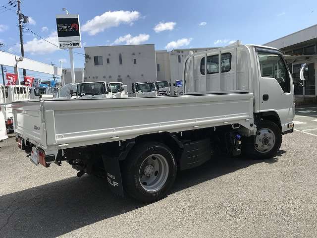 Isuzu Elf 6