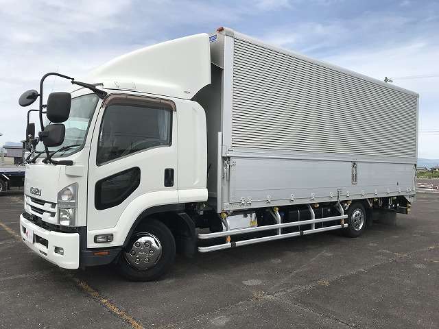 Isuzu Forward 12