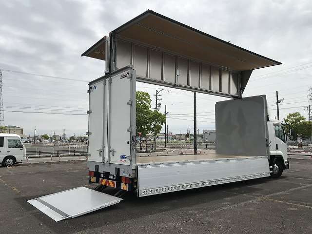 Isuzu Forward 6
