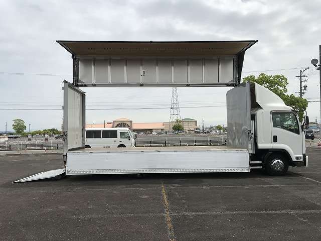 Isuzu Forward 8