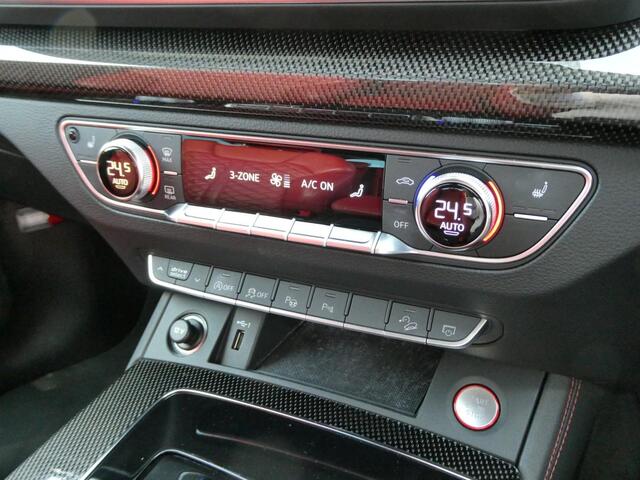 Audi SQ5 12