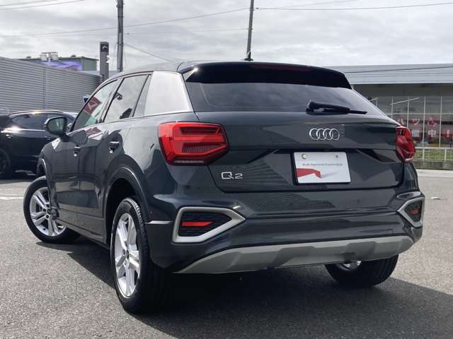 Audi Q2 8