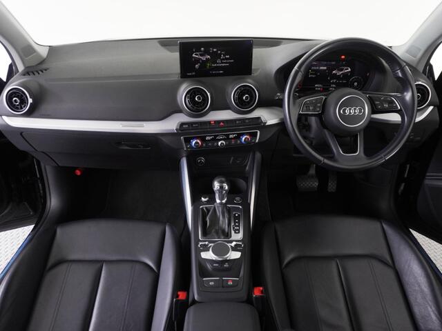 Audi Q2 6