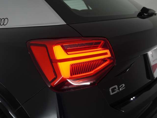 Audi Q2 9