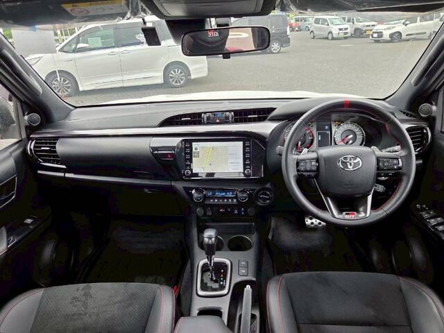 Toyota Hilux 7