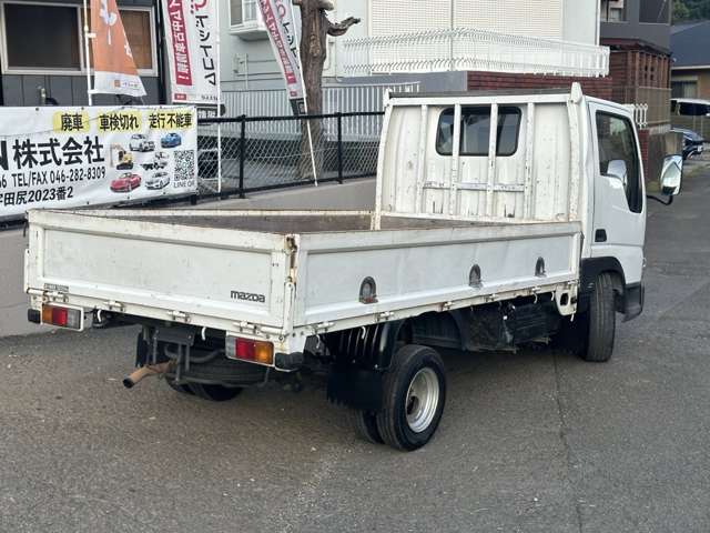 Mazda Titan Dash 11