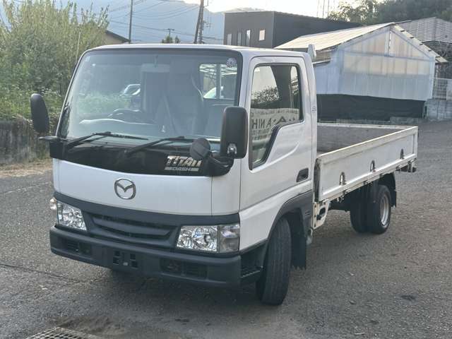 Mazda Titan Dash 4