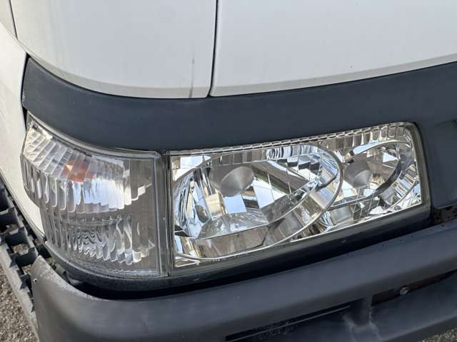Mazda Titan Dash 5