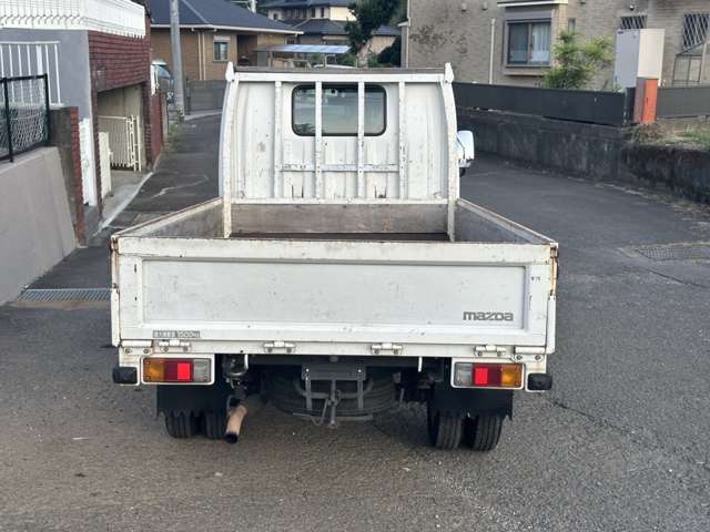 Mazda Titan Dash 10