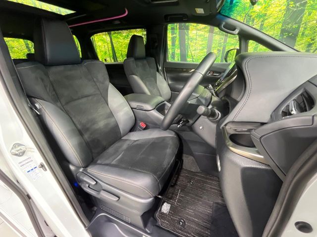 Toyota Alphard 9